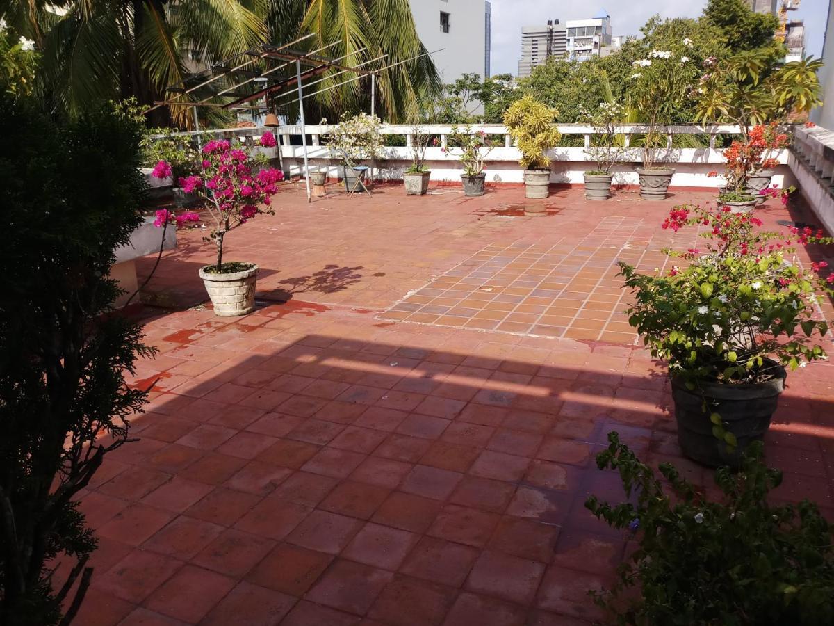 Hotel Elegance Oasis, Colombo 3 Zewnętrze zdjęcie