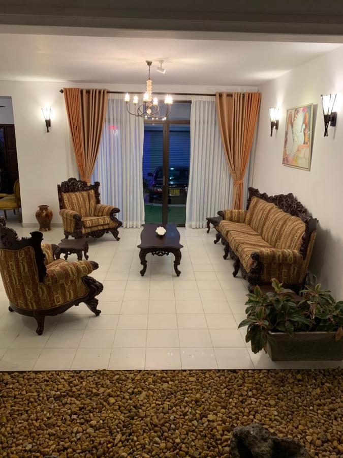 Hotel Elegance Oasis, Colombo 3 Zewnętrze zdjęcie