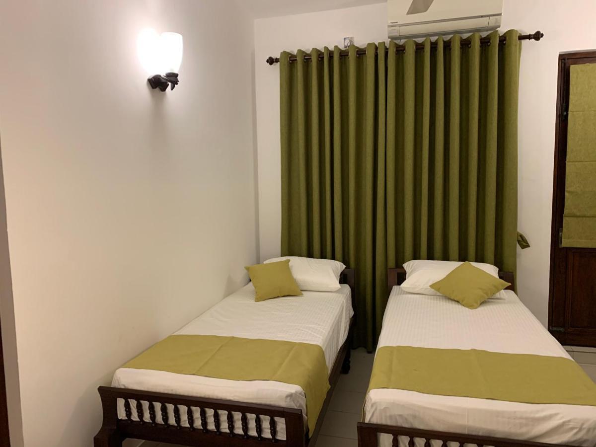 Hotel Elegance Oasis, Colombo 3 Zewnętrze zdjęcie