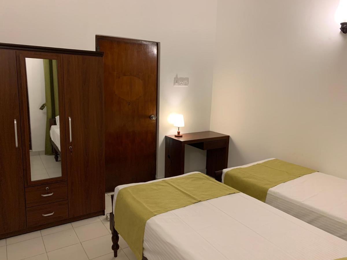 Hotel Elegance Oasis, Colombo 3 Zewnętrze zdjęcie