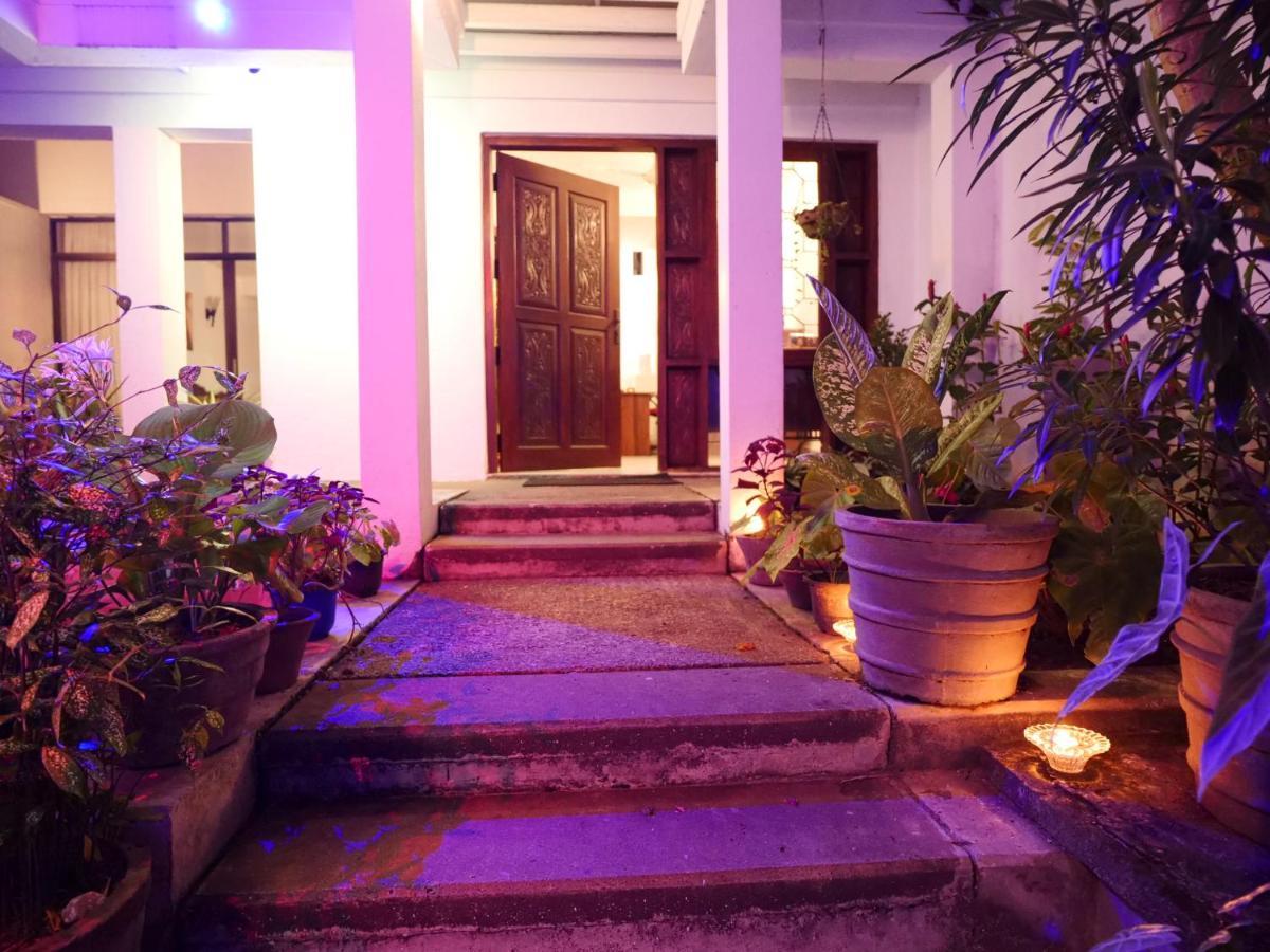 Hotel Elegance Oasis, Colombo 3 Zewnętrze zdjęcie