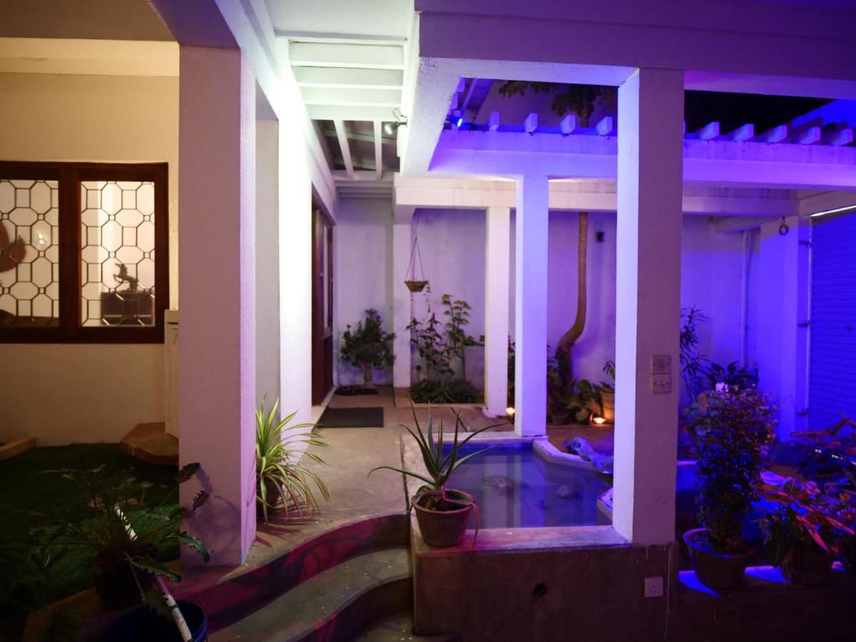 Hotel Elegance Oasis, Colombo 3 Zewnętrze zdjęcie