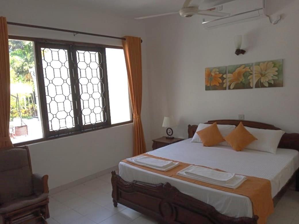 Hotel Elegance Oasis, Colombo 3 Zewnętrze zdjęcie